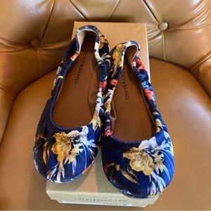 Velvet Ballet Emmie Flats
